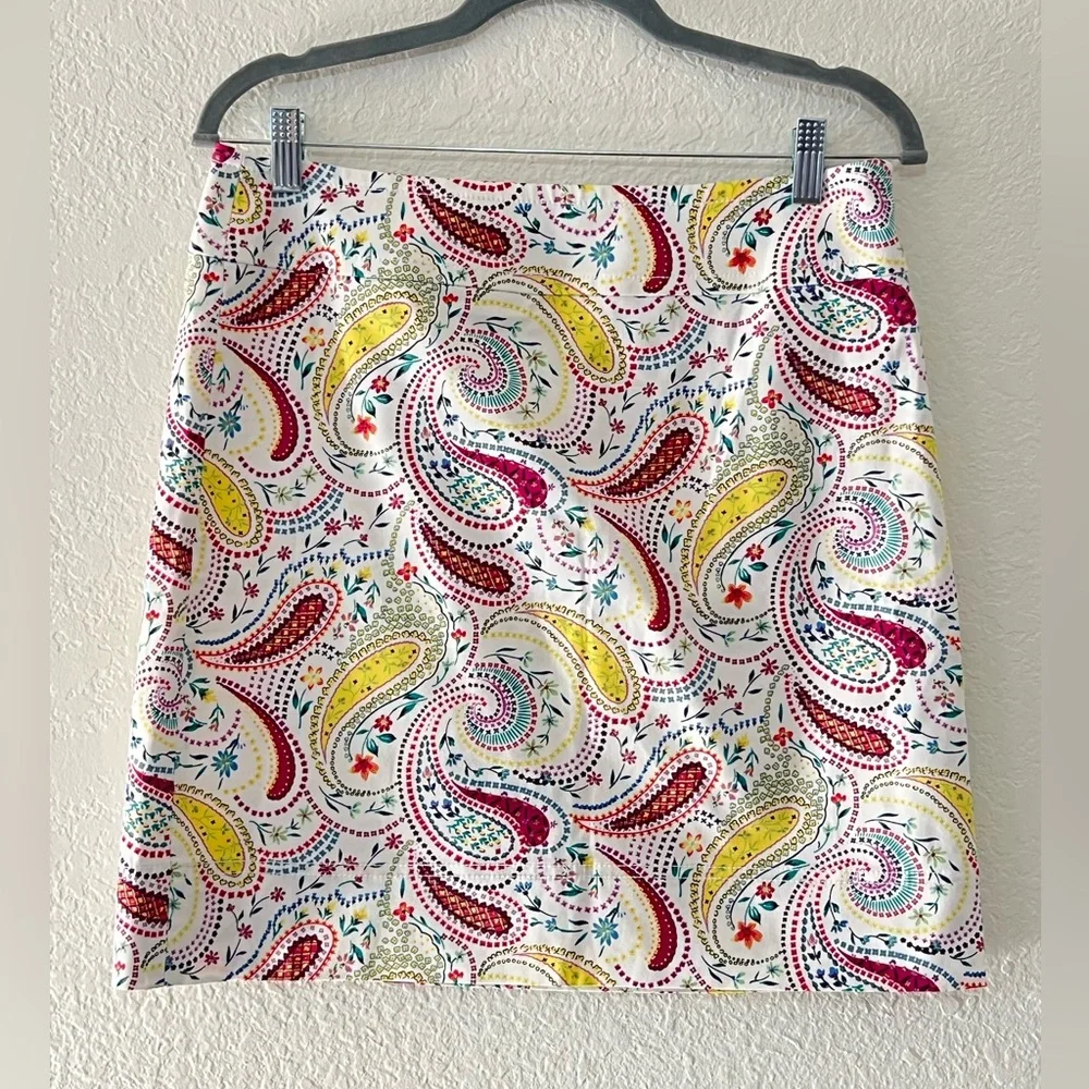 Talbots White Cotton Pencil Knee Length Skirt With Colorful Paisley Print Size 6